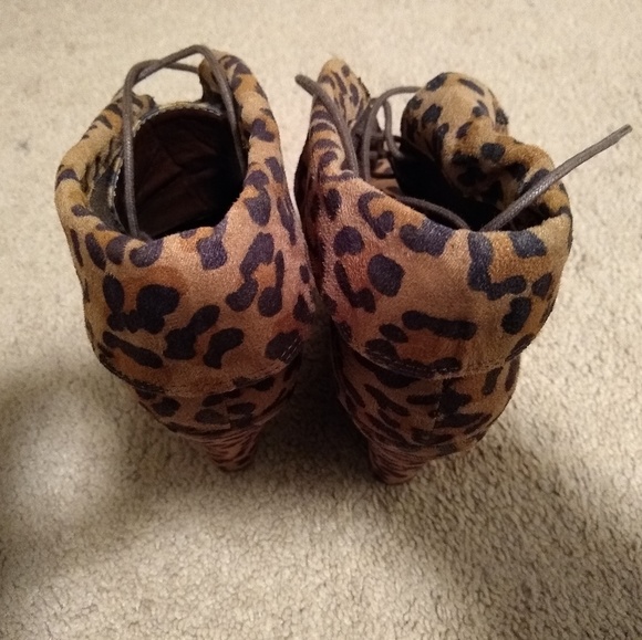 Breckelles leopard print ankle boots - Picture 3 of 3